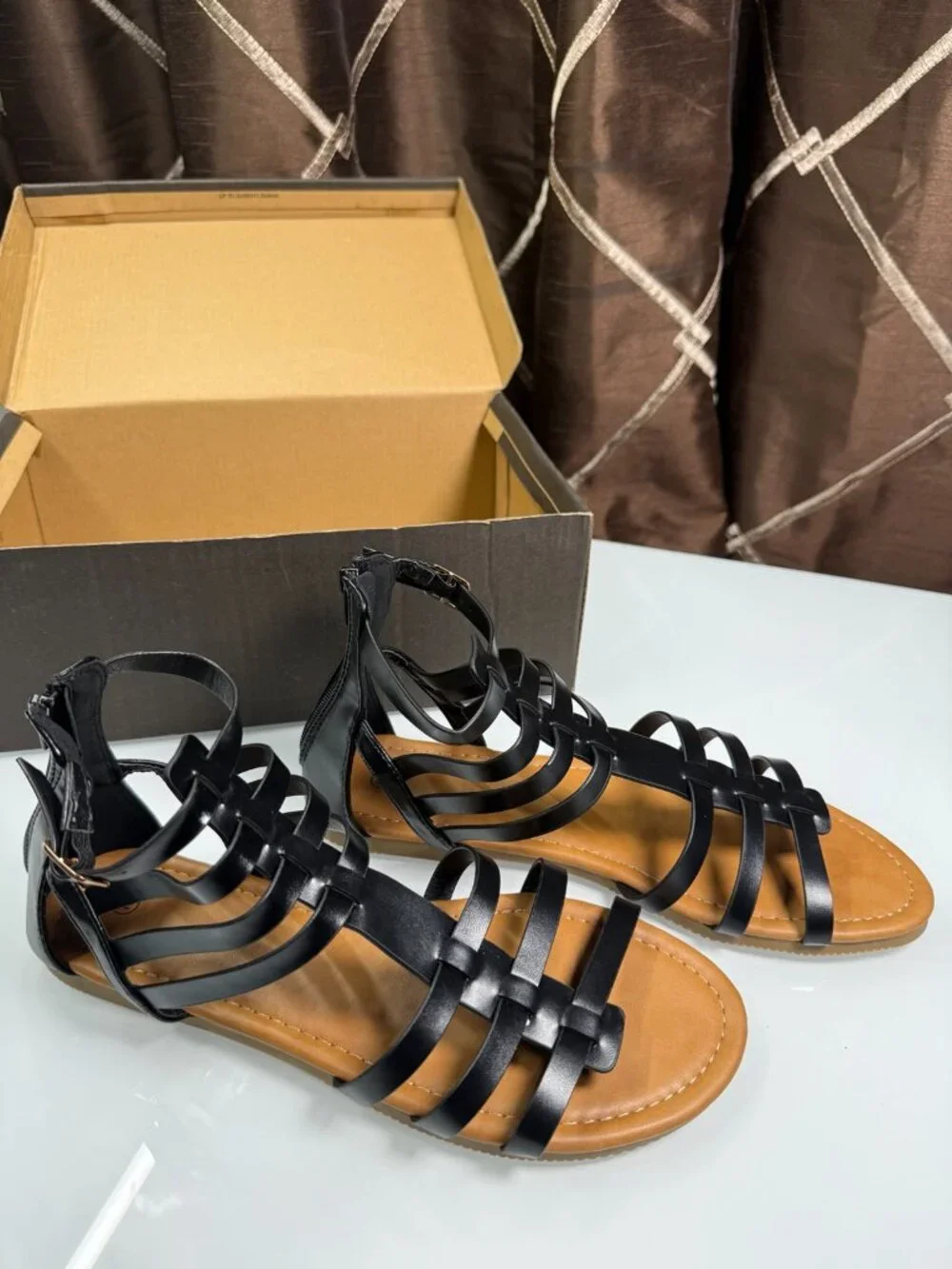 Black Gladiator Strappy Flat Sandals Ankle Zip Size 10